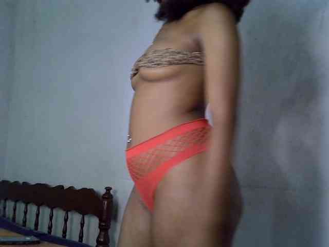 SpicyMackenzie1 webcam