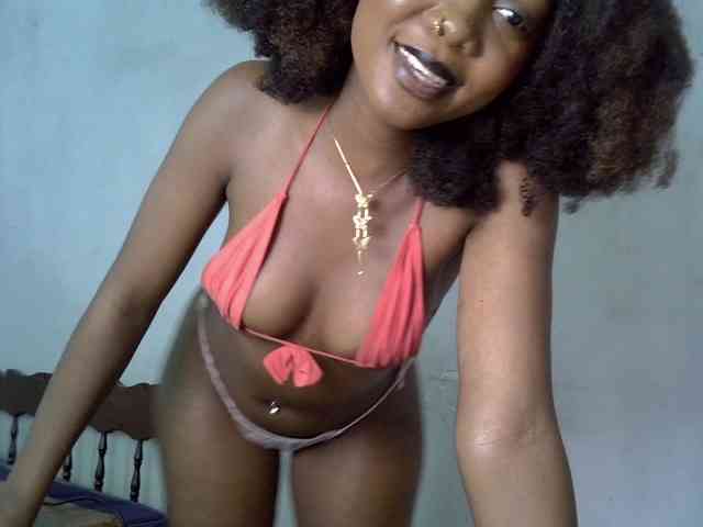 SpicyMackenzie1 webcam