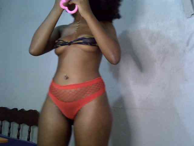 SpicyMackenzie1 webcam