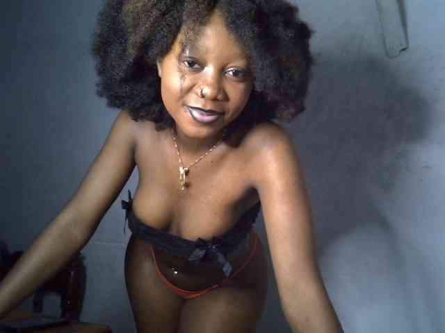 SpicyMackenzie1 webcam