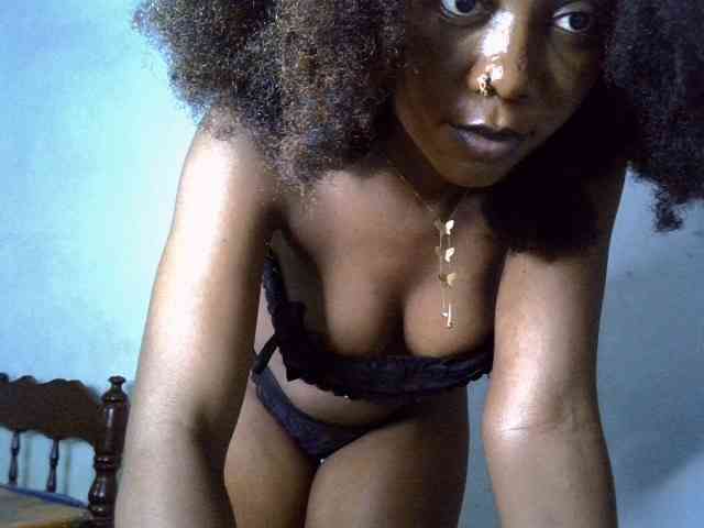 SpicyMackenzie1 webcam