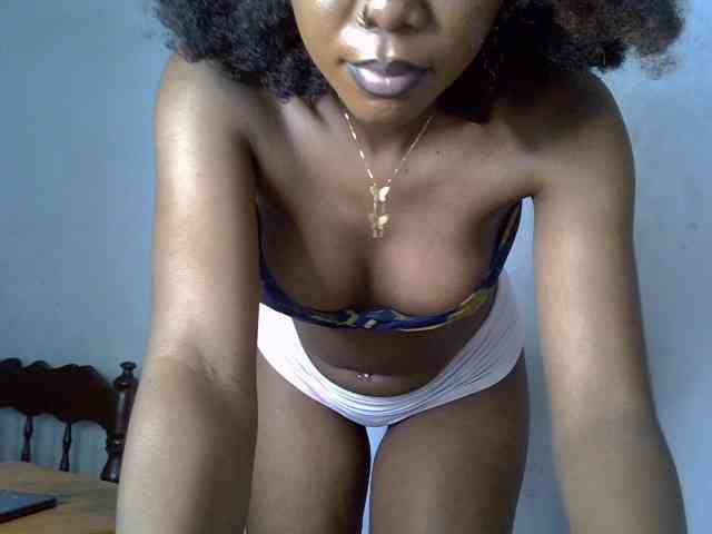 SpicyMackenzie1 webcam