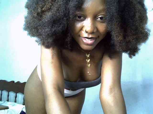 SpicyMackenzie1 webcam