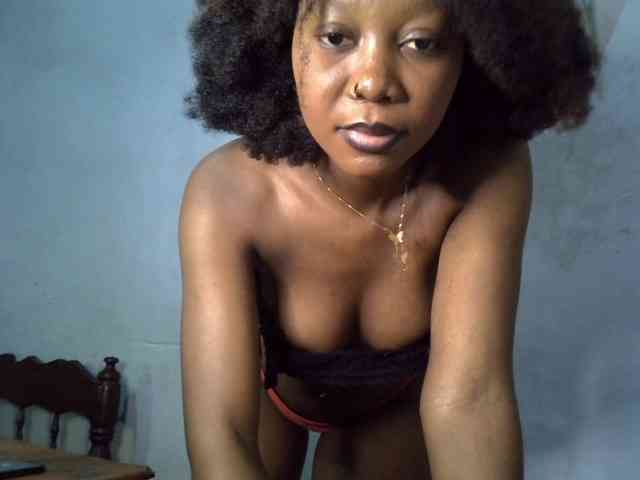 SpicyMackenzie1 webcam