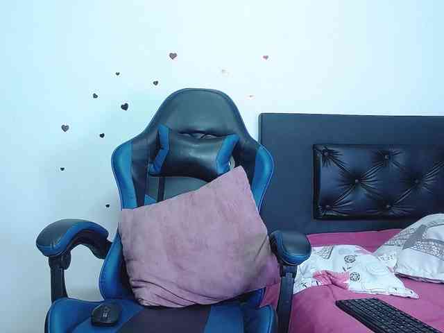 Angela-Depp webcam