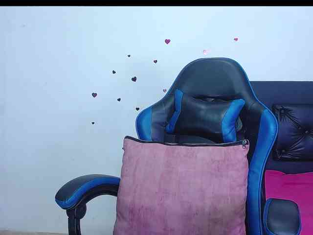 Angela-Depp webcam