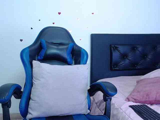 Angela-Depp webcam