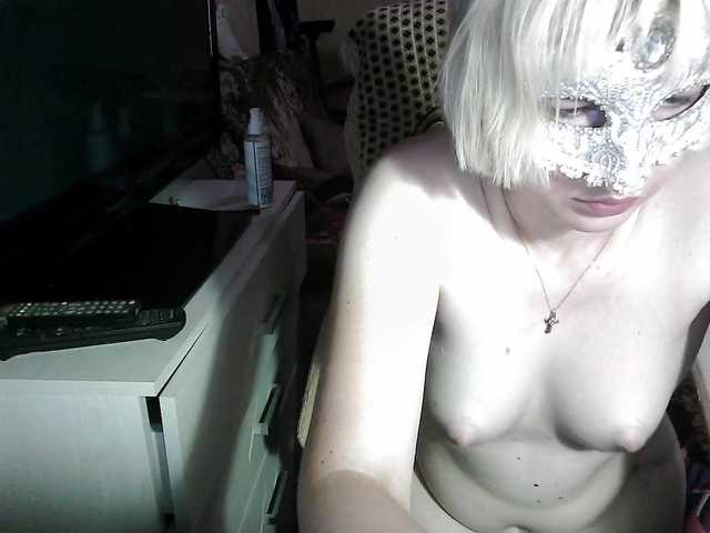 -Julia-Rain- live cam on BongaCams