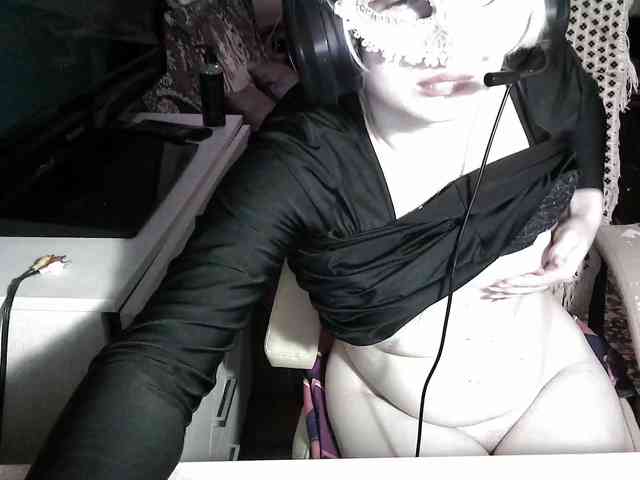 -Julia-Rain- Live Webcam on BongaCams