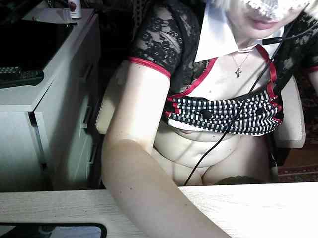 -Julia-Rain- -Julia-Rain-