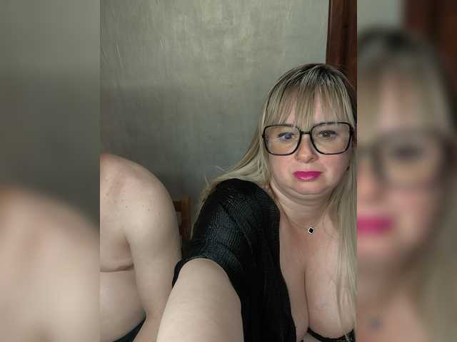 SvitLove2026 live cam on BongaCams