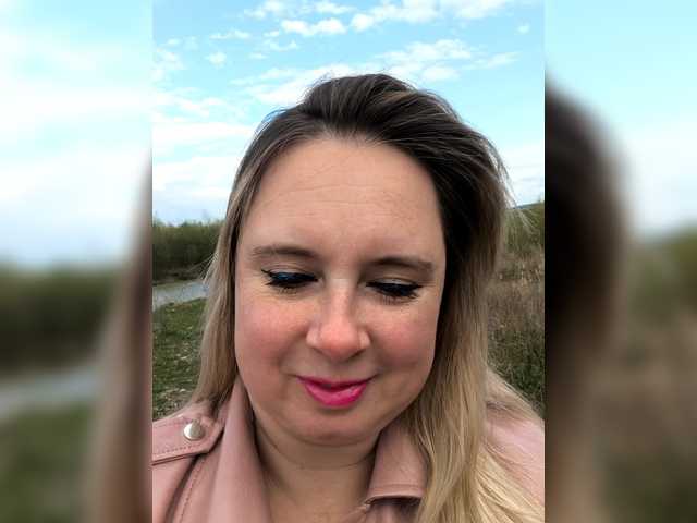 SvitLove2026's BongaCams show and profile