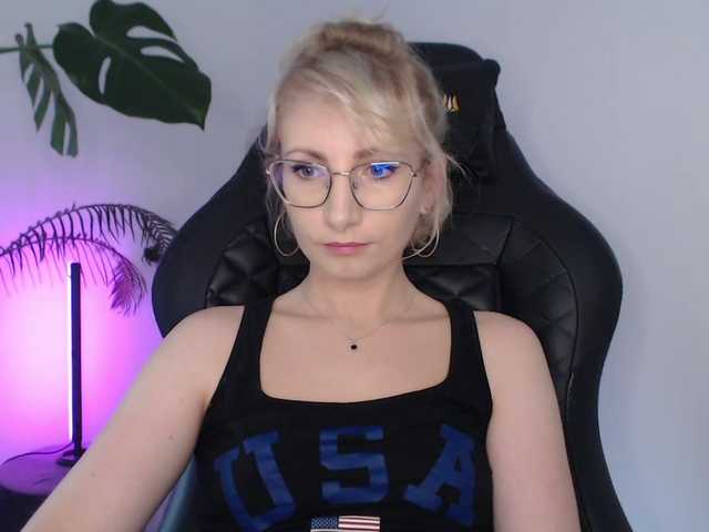 CinderellaMoon live cam on BongaCams