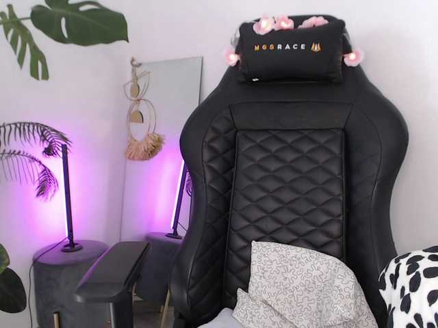 CinderellaMoon live cam on BongaCams