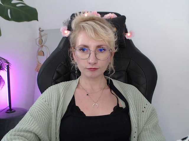 CinderellaMoon live webcam show