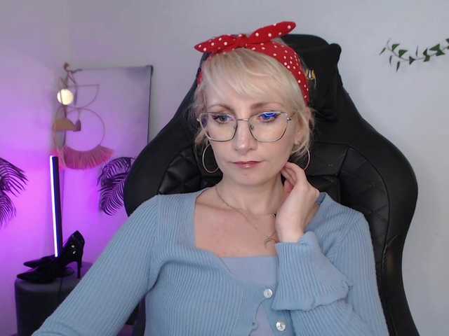 CinderellaMoon live cam preview