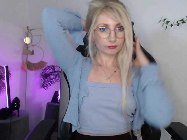 CinderellaMoon live cam on BongaCams
