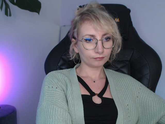 CinderellaMoon live cam on BongaCams