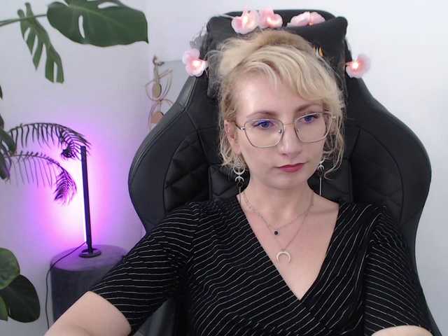 CinderellaMoon live webcam show