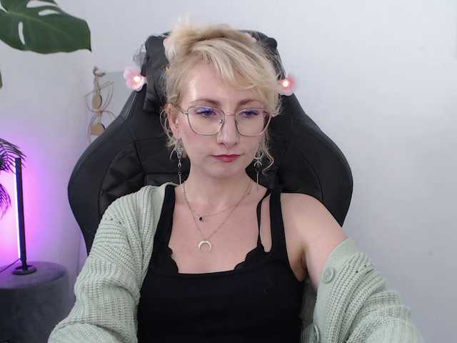 CinderellaMoon live webcam show