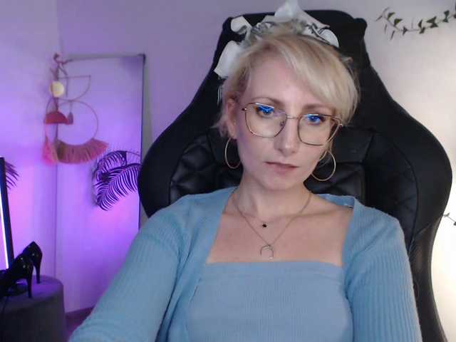 CinderellaMoon live cam preview
