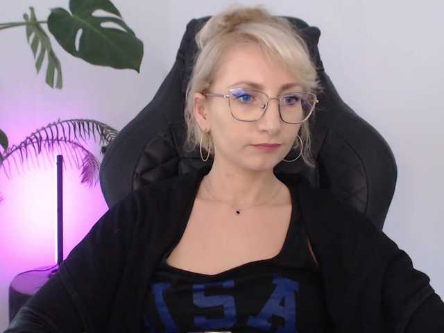 CinderellaMoon live cam