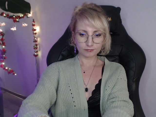 CinderellaMoon live cam on BongaCams