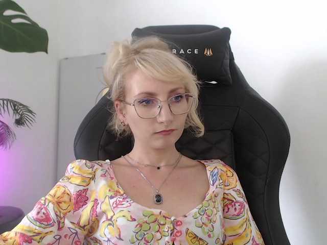 CinderellaMoon live cam on BongaCams