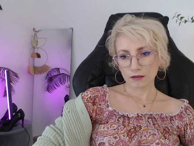 CinderellaMoon live cam on BongaCams