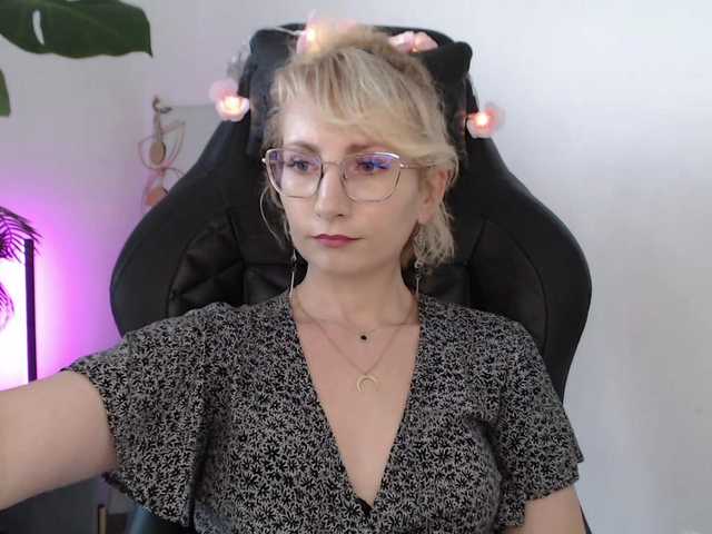CinderellaMoon live webcam show