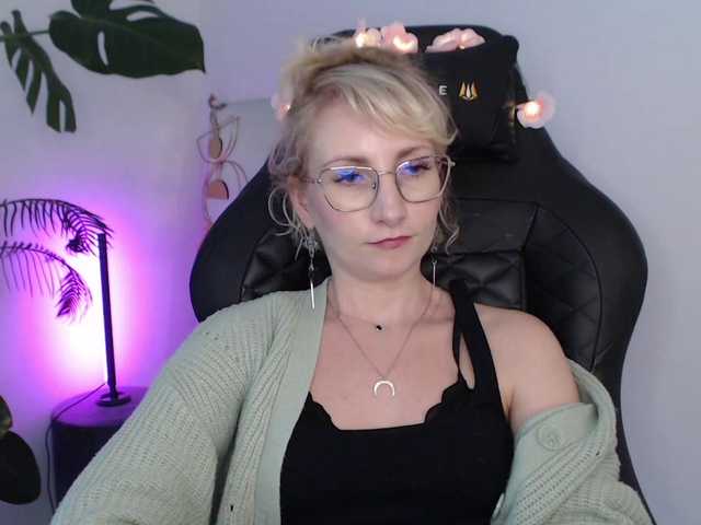 CinderellaMoon live cam on BongaCams