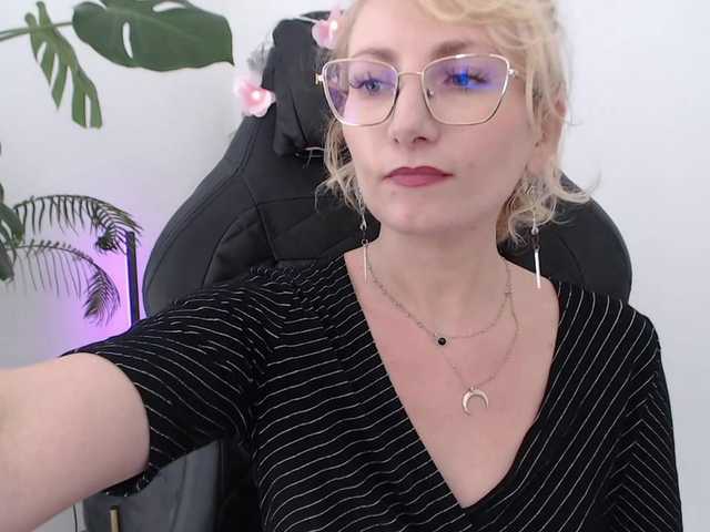 CinderellaMoon live webcam show
