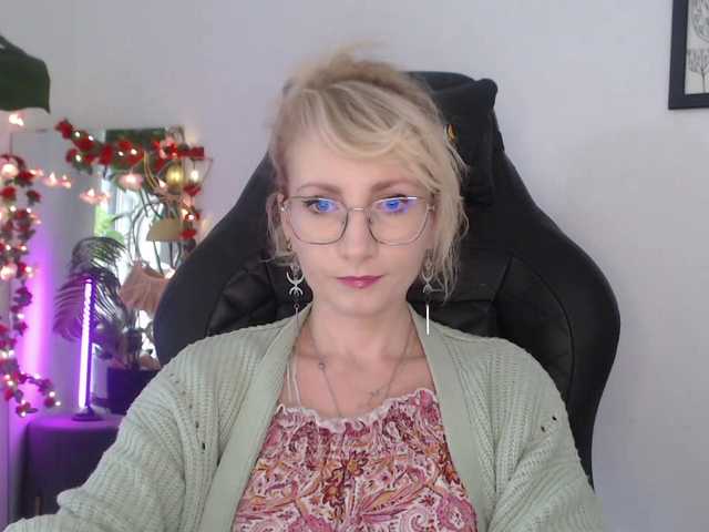 CinderellaMoon live cam on BongaCams
