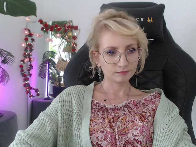 CinderellaMoon live cam on BongaCams