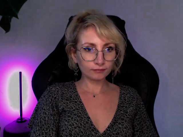 CinderellaMoon live cam on BongaCams