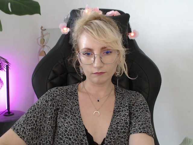 CinderellaMoon live webcam show