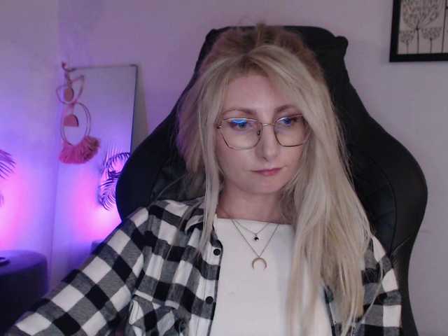 CinderellaMoon webcam bongacams model stream image