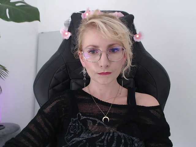 CinderellaMoon live webcam show