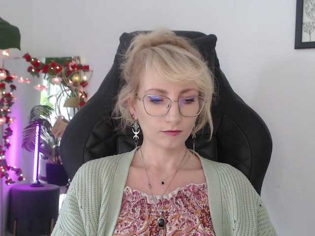 CinderellaMoon live cam on BongaCams