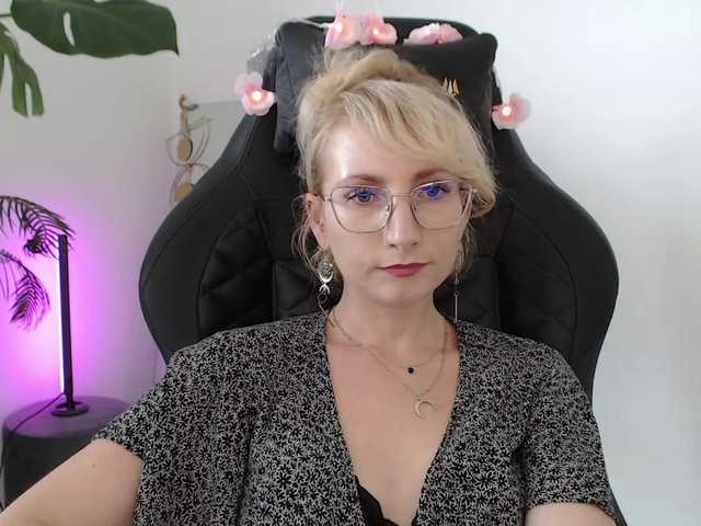 CinderellaMoon live webcam show