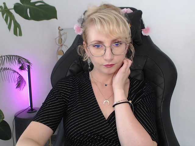 CinderellaMoon live webcam show