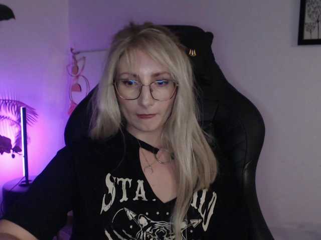 CinderellaMoon live cam on BongaCams