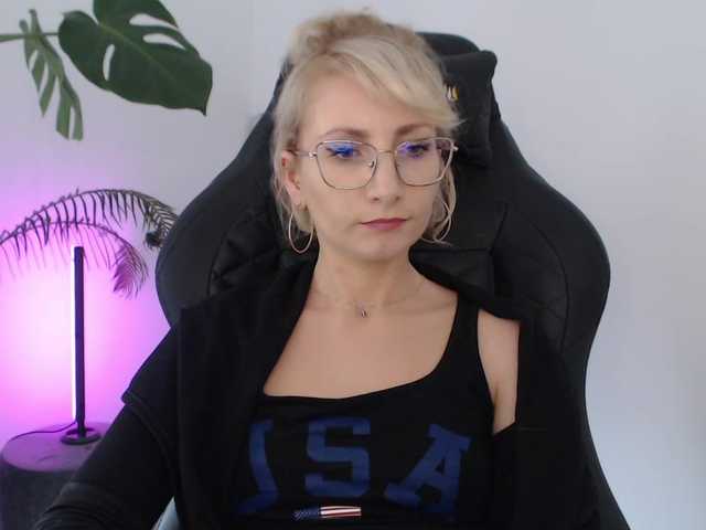 CinderellaMoon live cam