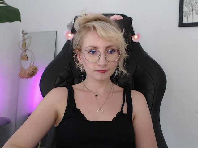 CinderellaMoon live webcam show