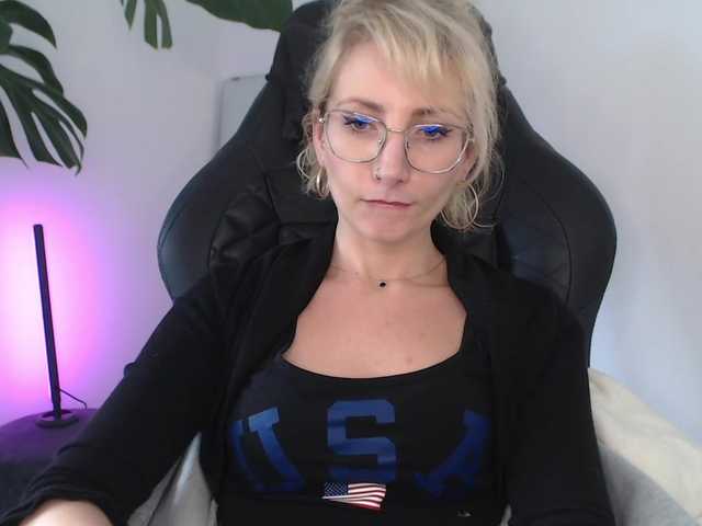 CinderellaMoon live cam on BongaCams