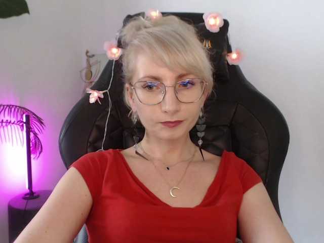 CinderellaMoon live cam on BongaCams