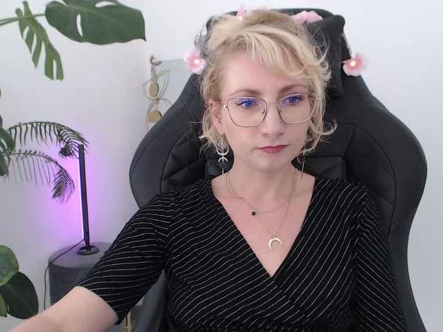 CinderellaMoon live webcam show