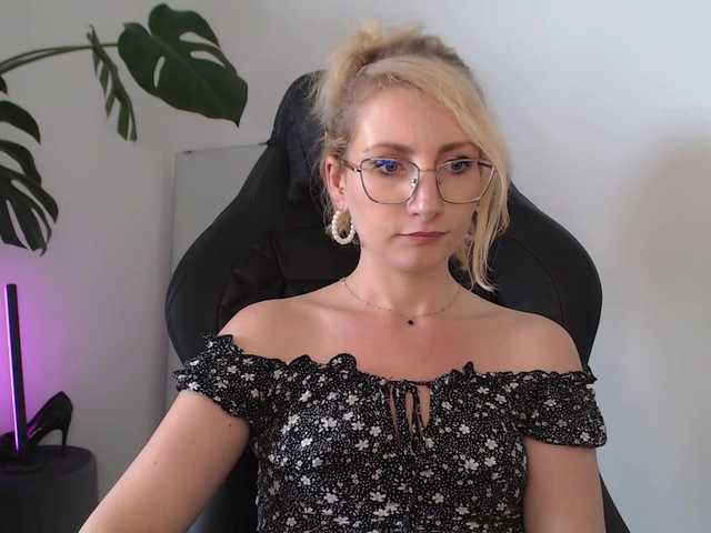 CinderellaMoon webcam