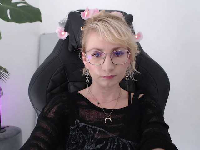 CinderellaMoon live webcam show