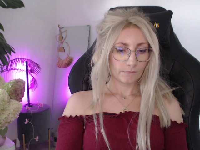 CinderellaMoon live cam on BongaCams